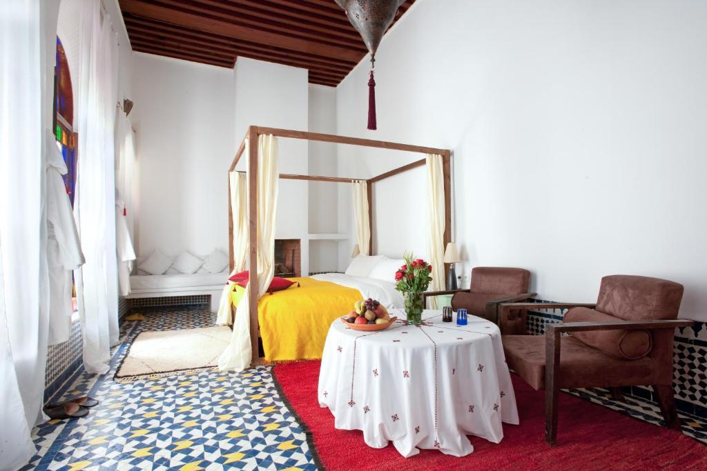 Riad Tizwa Fès Rom bilde